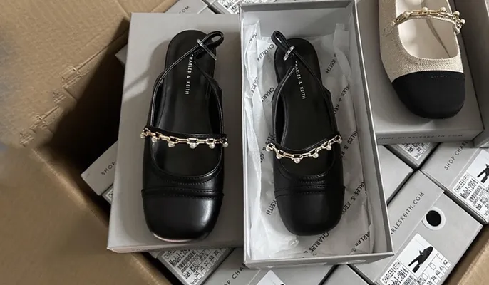 Hướng dẫn 5 cách check giày Charles and Keith thật giả cực chuẩn - 1
