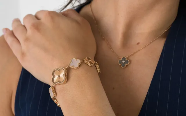 Top 10 Vòng Tay Van Cleef Bán Chạy, Được Săn Đón Hiện Nay - 1