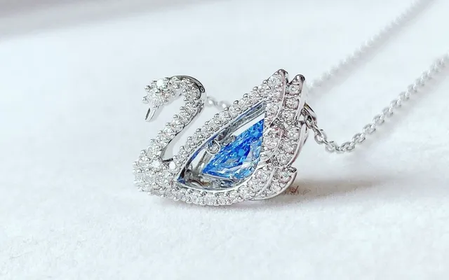 Top 8 Dây Chuyền Thiên Nga Swarovski Được Yêu Rất Thích 2026 - 1