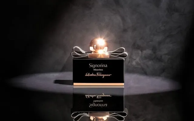 Review Nước Hoa Signorina Đen Chi Tiết (Signorina Misteriosa) - 1