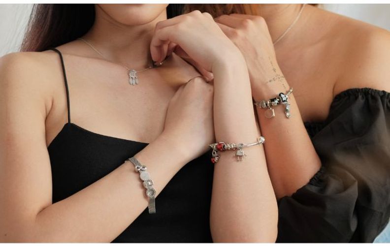 Gợi ý 7 mẫu vòng đeo tay cao cấp, sang trọng tặng bạn gái dịp lễ 20/10