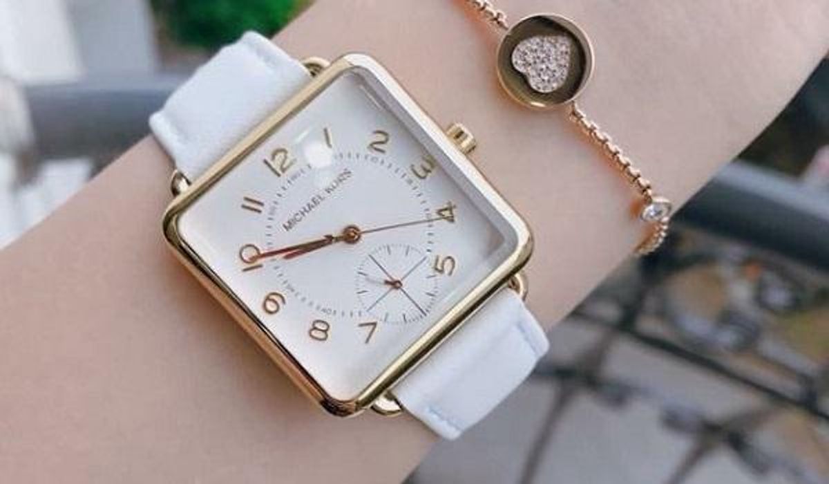 Top 13+ Đồng hồ nữ màu trắng cực sang cho cô dâu thêm lộng lẫy