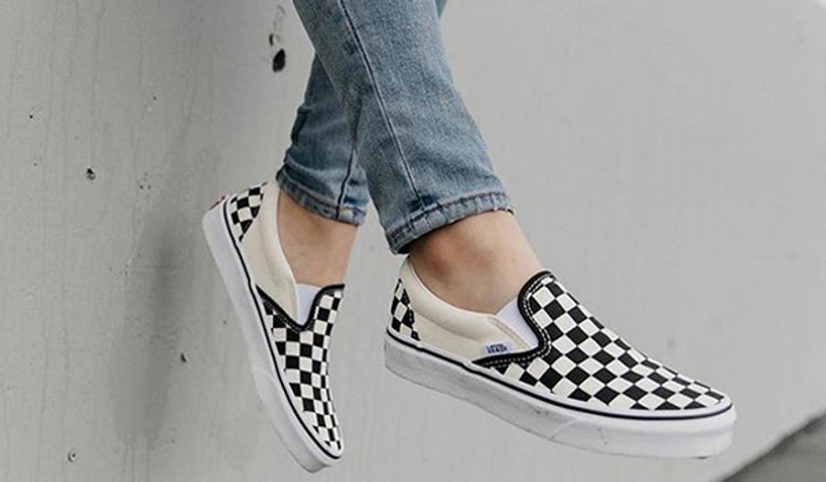 Top 7 đôi giày Vans kẻ caro chính hãng rất dễ phối đồ