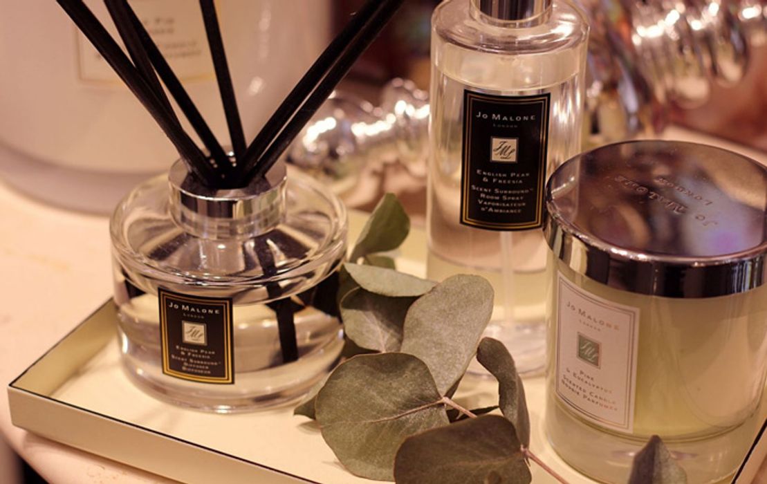 5 loại tinh dầu thơm phòng ngủ có hương thơm nhẹ nhàng, thư giãn