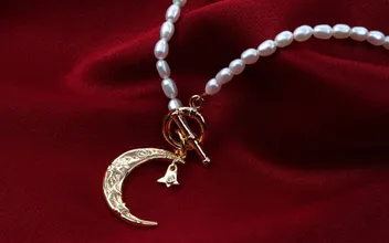 Top 15 Dây Chuyền Mặt Trăng Tôn Vẻ Đẹp Cá Nhân, Bán Chạy Hiện Nay