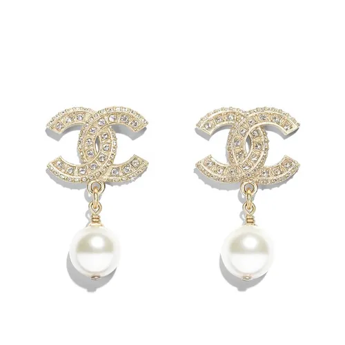 Khuyên Tai Chanel CC Logo Earrings Màu Vàng Ngọc Trai