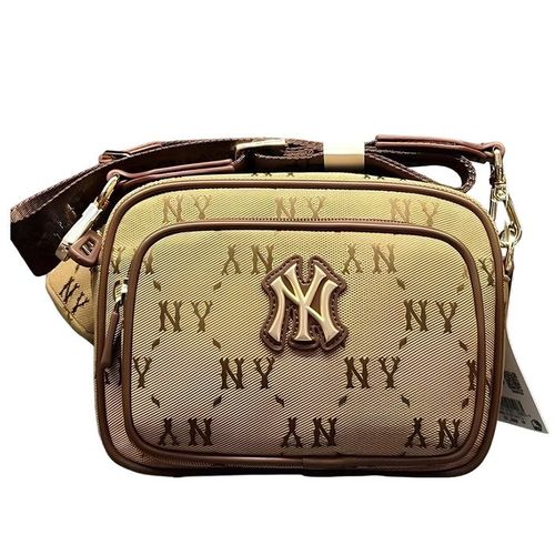Túi Đeo Chéo Nữ MLB Monogram Jacquard New York Yankees 7ACRMDA4- 50BGS Màu Nâu Be