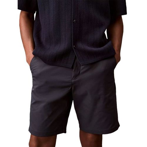 Quần Short Nam Calvin Klein CK 9 Inch Stretch Tech Short Asphalt 40QM613 023 Màu Xám Chì Size 29