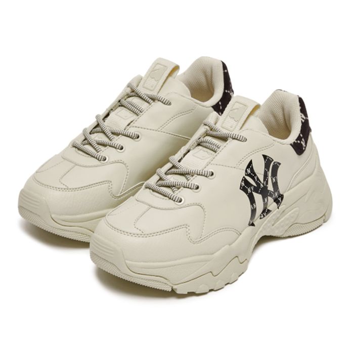 Giày MLB Bigball Chunky Mono Heel New York Yankees 3ASHCM11N-50BKS Màu Trắng Đục Size 250