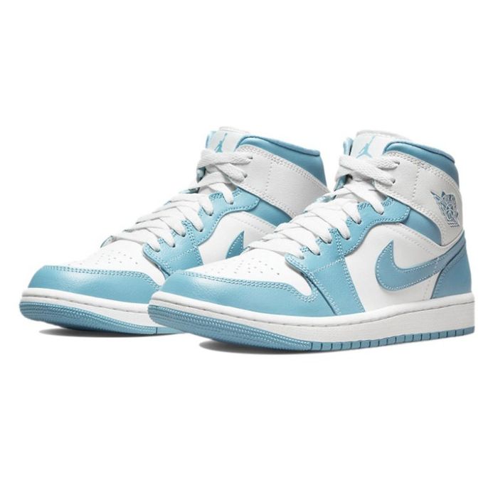 Giày Thể Thao Nike Air Jordan 1 Mid University Blue BQ6472-141 Phối Màu Size 37.5