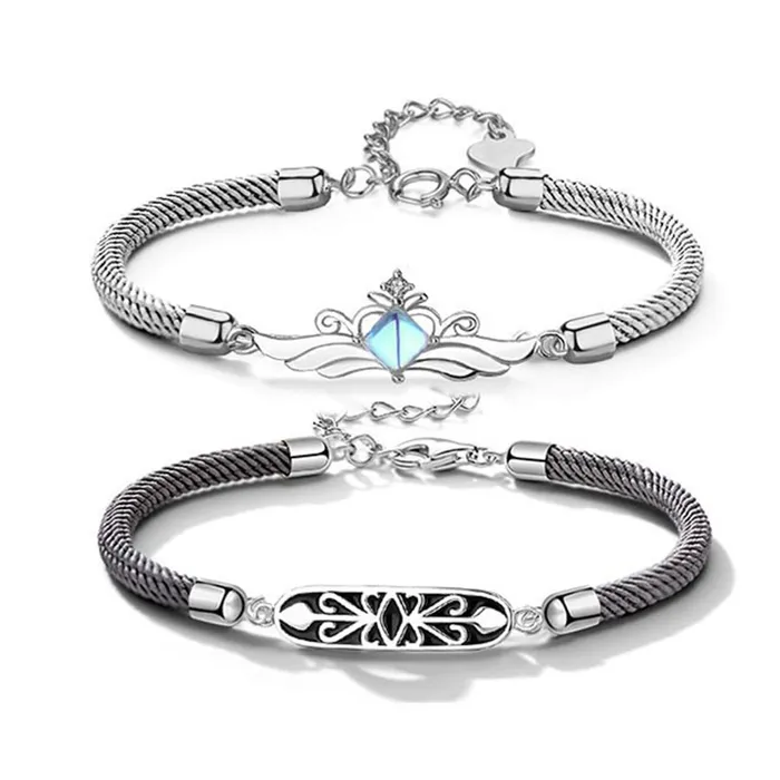Vòng Đeo Tay Đôi LiLi Jewelry Đính Đá CZ Princess And Knight Lili_665879 Màu Xám/Trắng