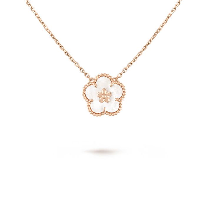 Dây Chuyền Nữ Jewery Luxury Lucky Spring Pendant, Plum Blossom Màu Vàng