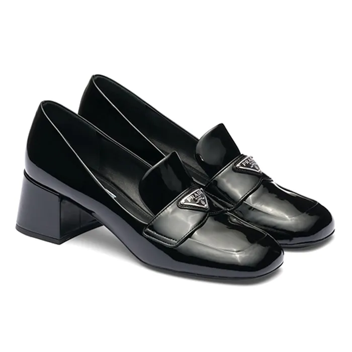 Giày Lười Nữ Prada Black Patent Leather Loafers Màu Đen Size 36.5