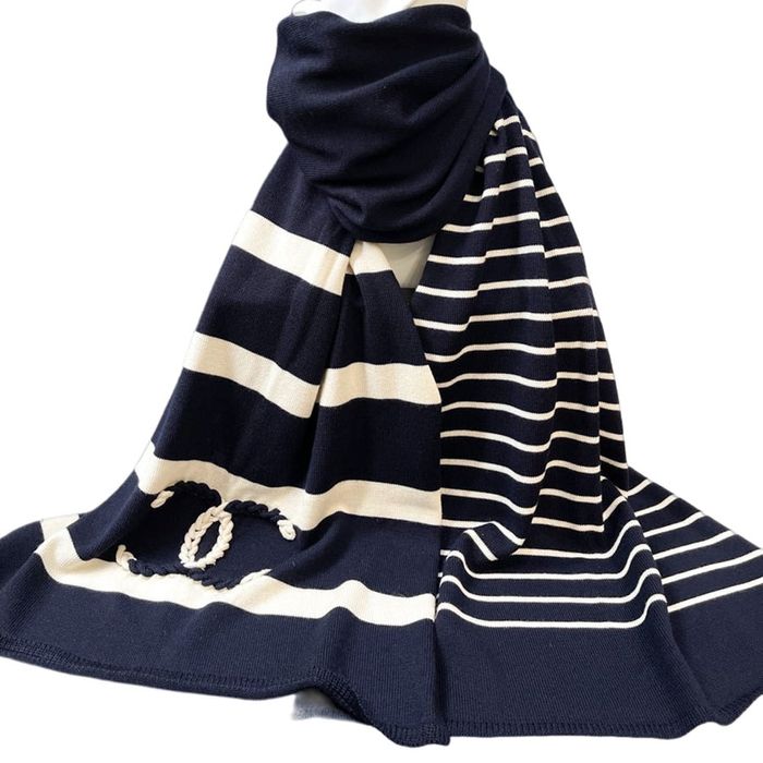 Khăn Quàng Cổ Nữ Chanel Scarf Navy Màu Xanh Navy