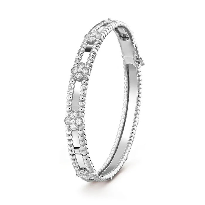 Vòng Đeo Tay Nữ Jewery Luxury Perlée Sweet Clovers 18K White Gold Bracelet Màu Vàng Trắng