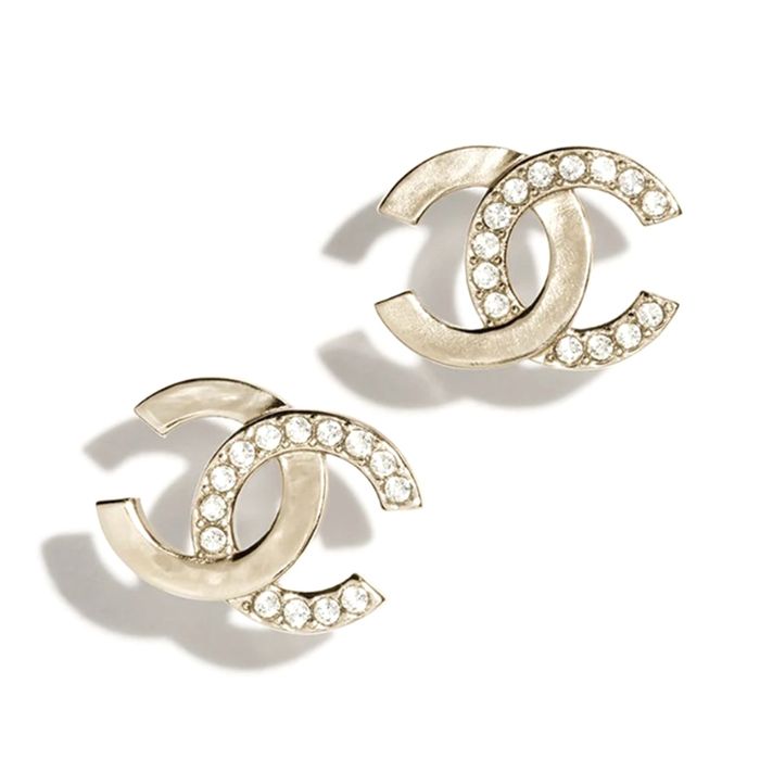 Khuyên Tai Nữ Chanel Crystal Metal CC Earrings Gold Màu Vàng