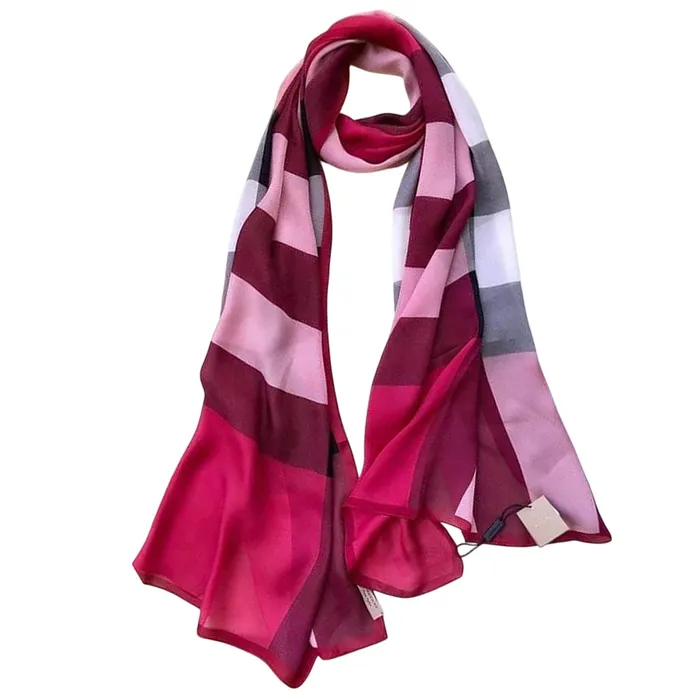 Khăn Lụa Burberry 40084101 Màu Hồng